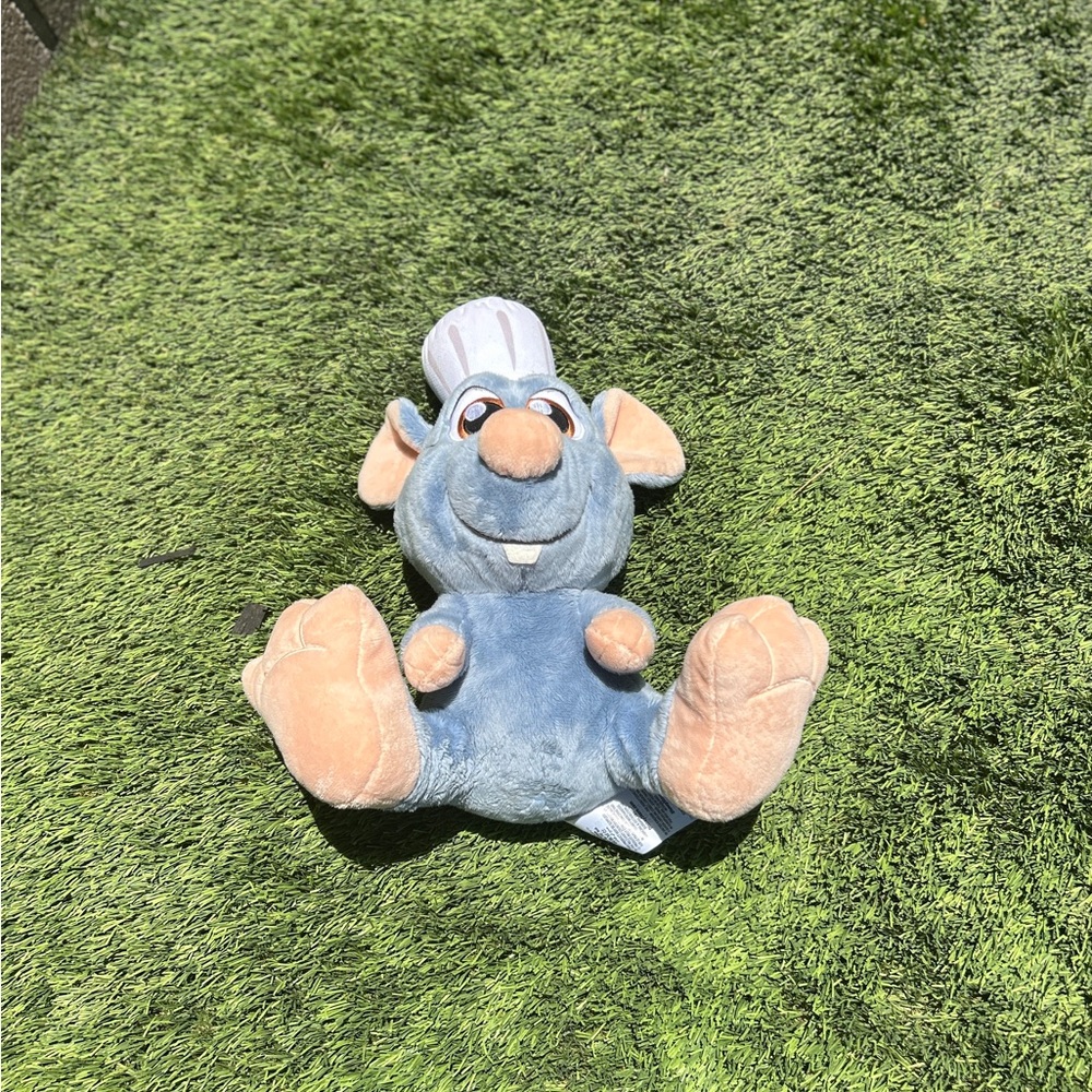 Ratatouille (Remy) Disney Plush Toy - Picture 3 of 4